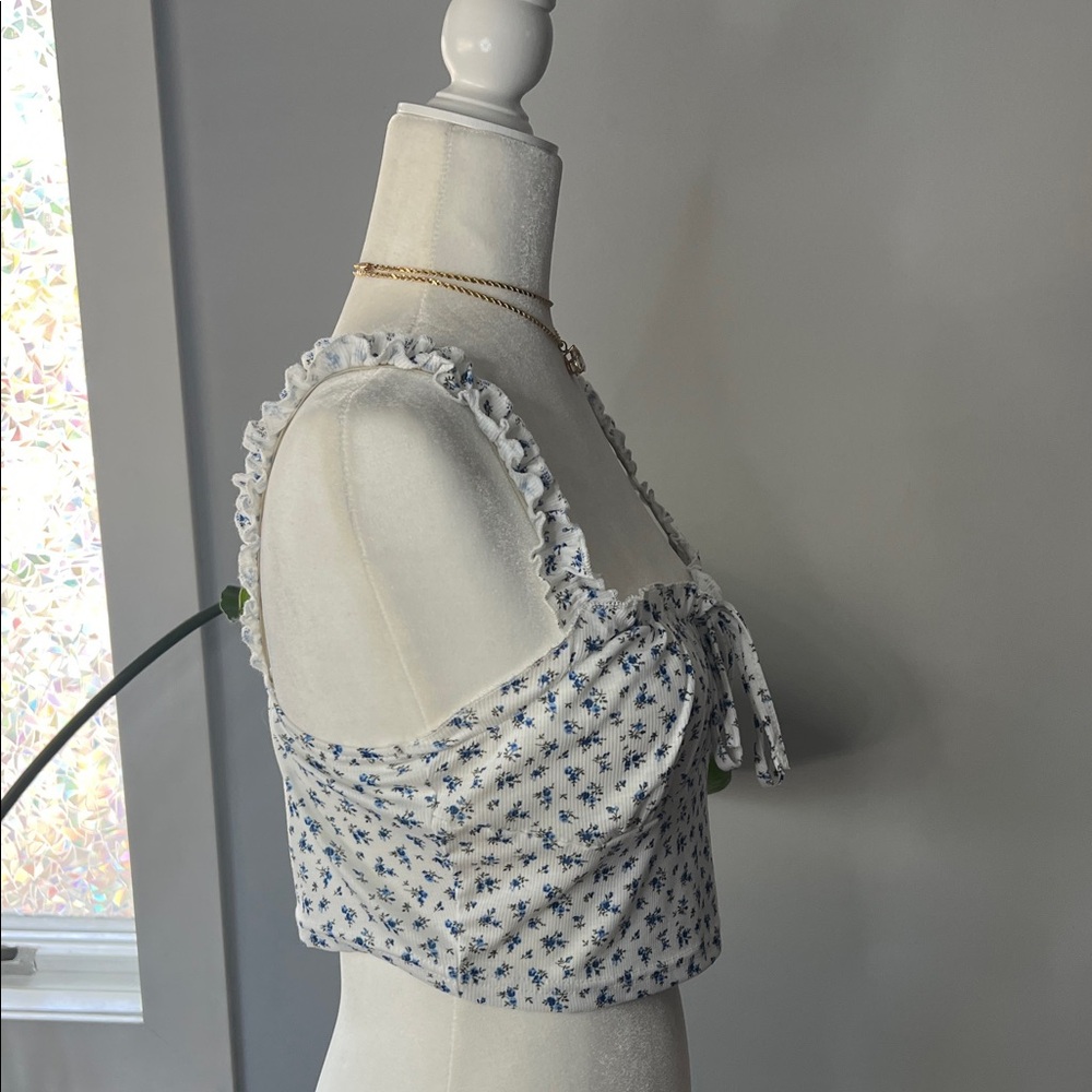 Amazon Blue Floral Ruffle Tank Top - Picture 5 of 5